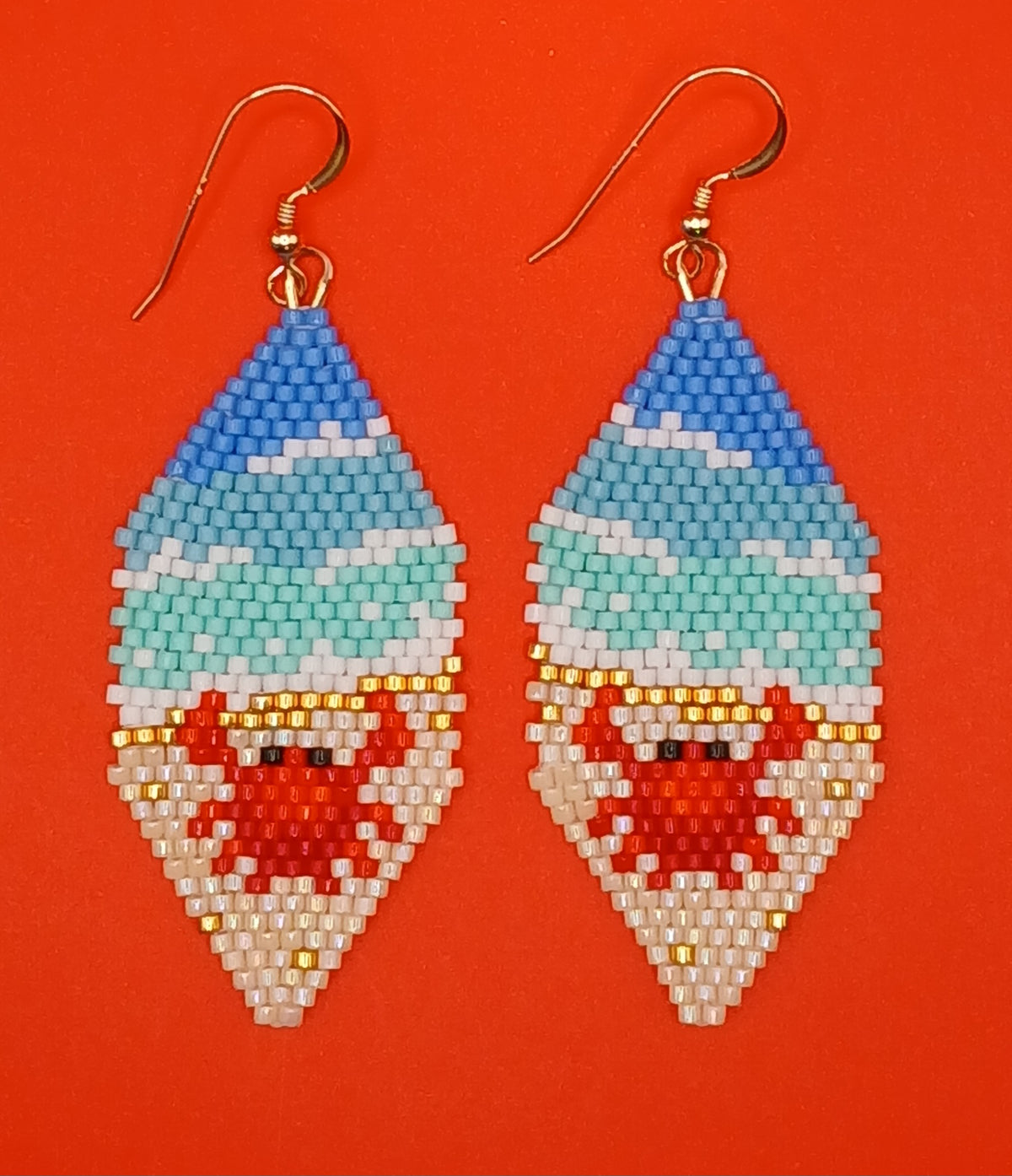 Crab at the seashore earrings - Lemonade Mermaid