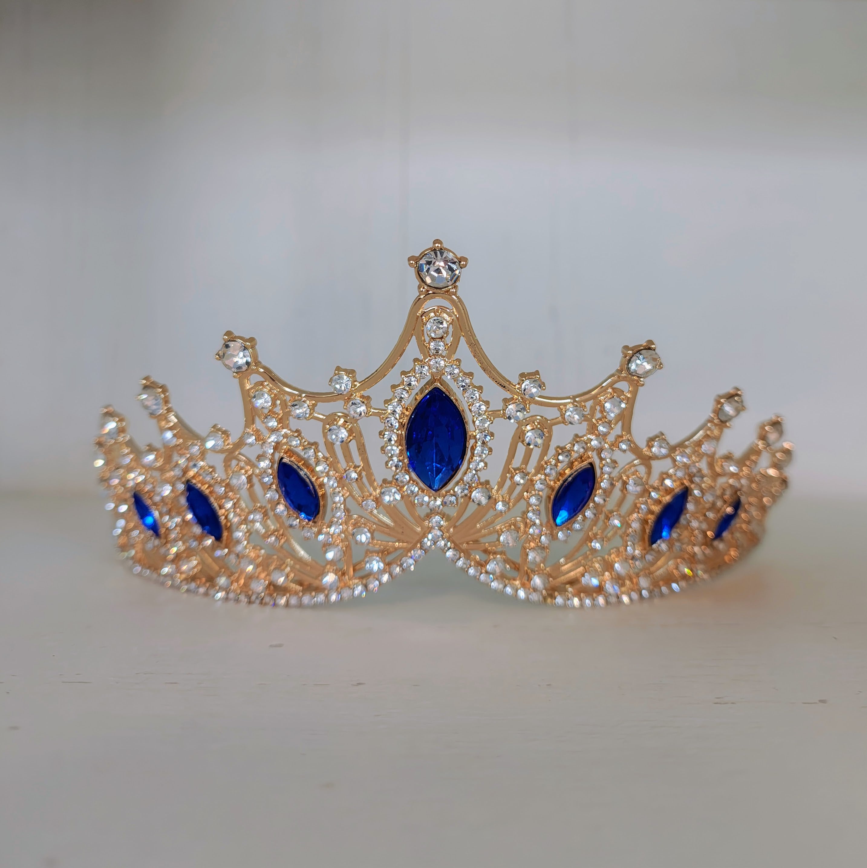 Peaked Regal Crown (4 Colors)