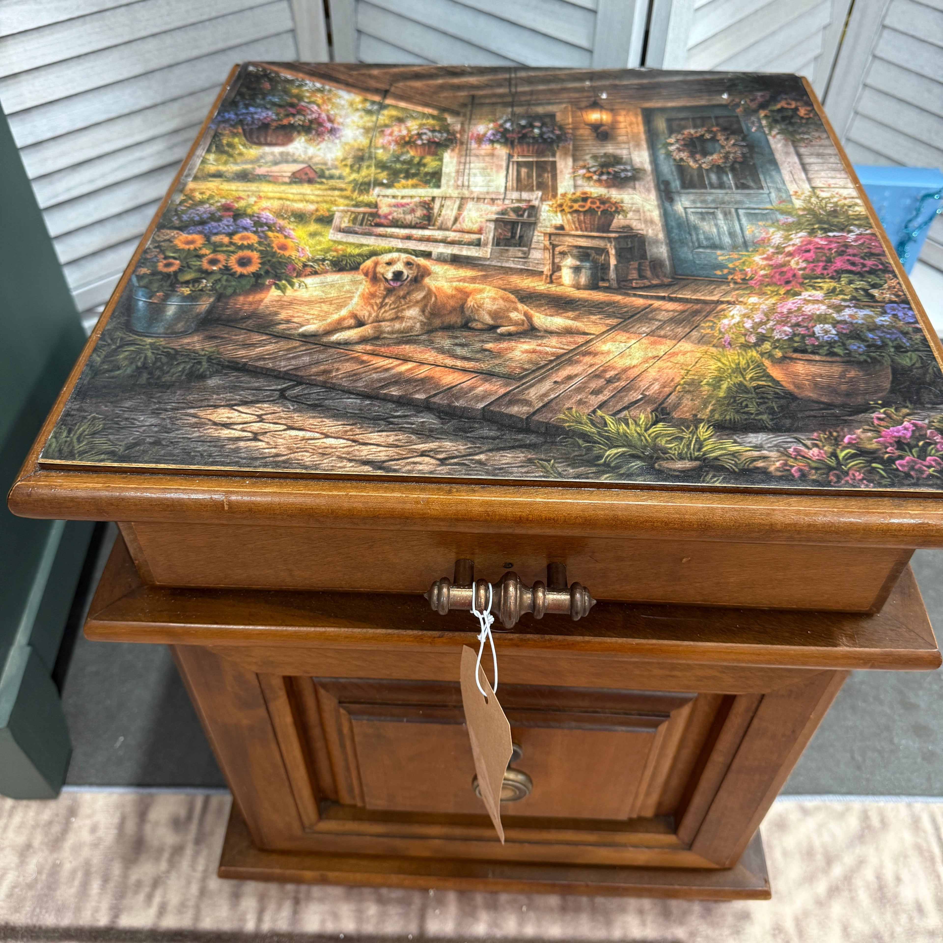 Leick End Table with Dog Scene