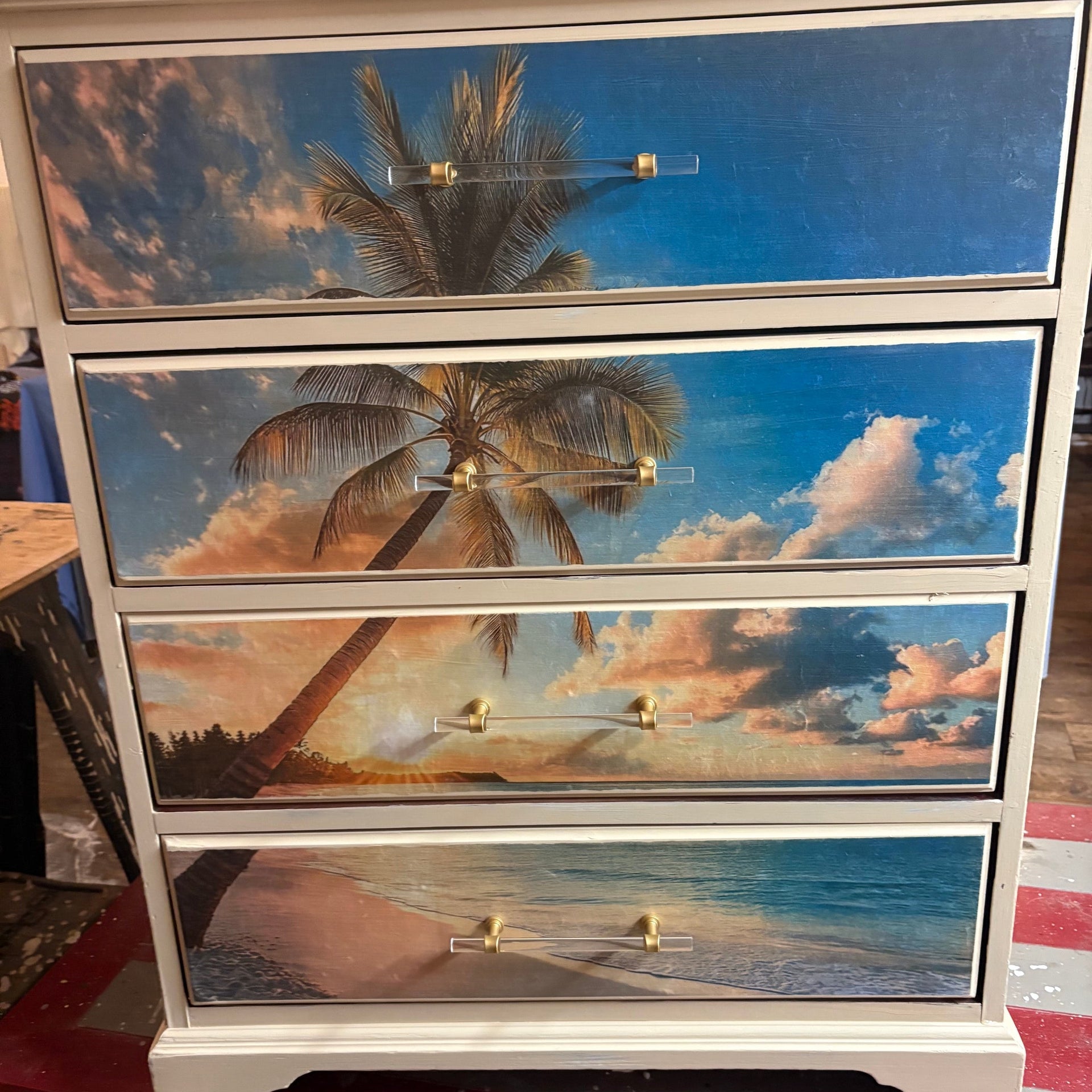 Palm Tree 4 Drawer Dresser