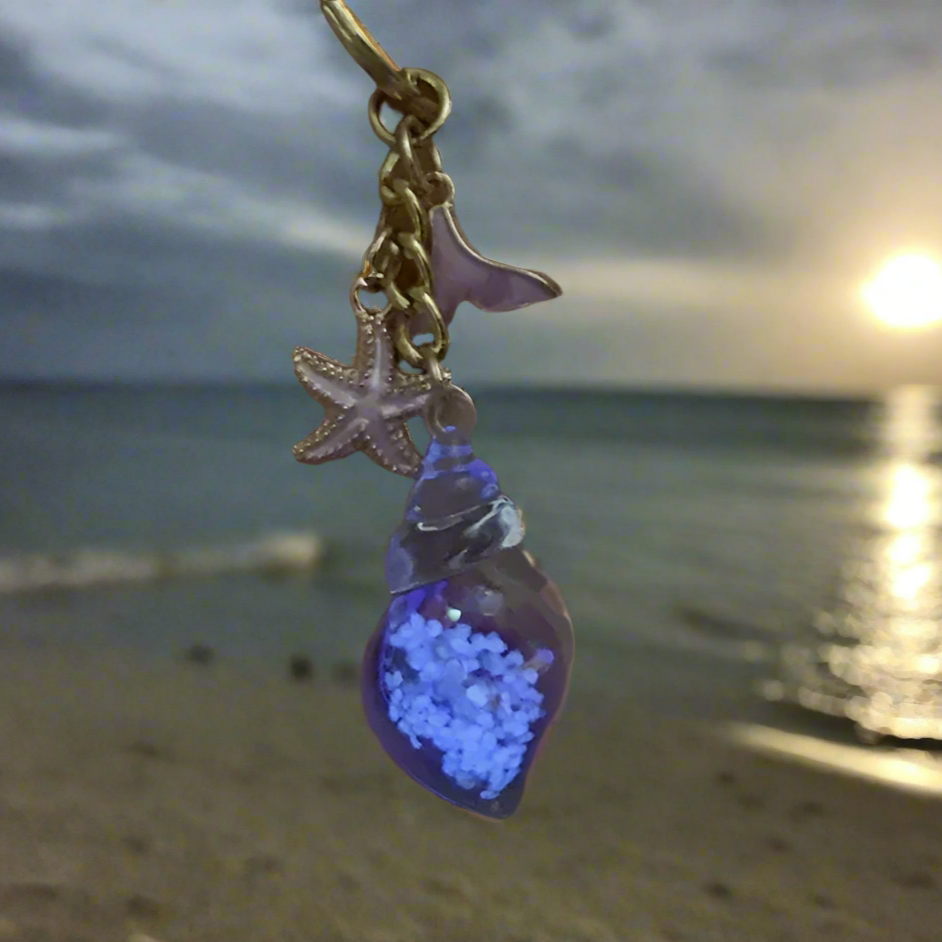 Acrylic Shell Glow in the Dark Keychain