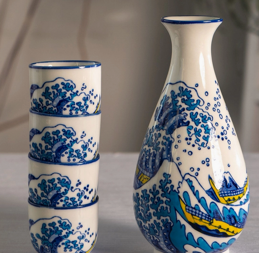 Great Wave Sake Bottle, 4 Cups